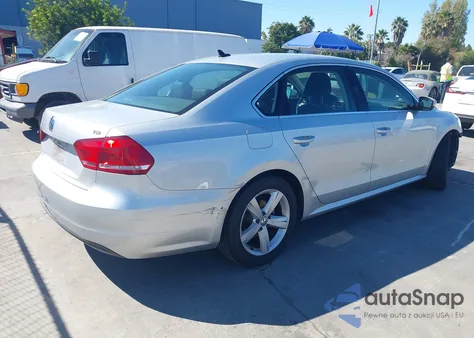 2015 Volkswagen Passat 1.8T Limited Edition from USA, damaged, VIN 1VWAT7A35FC083250